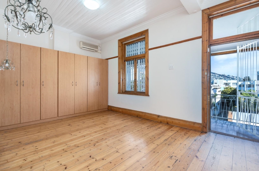 3 Bedroom Property for Sale in Sea Point Western Cape